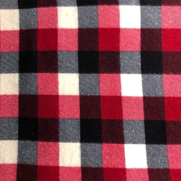 🛒 $10 2 yards Check Flannel Fabric Craft or Quilt - Red and Black #EP - Picture 1 of 2